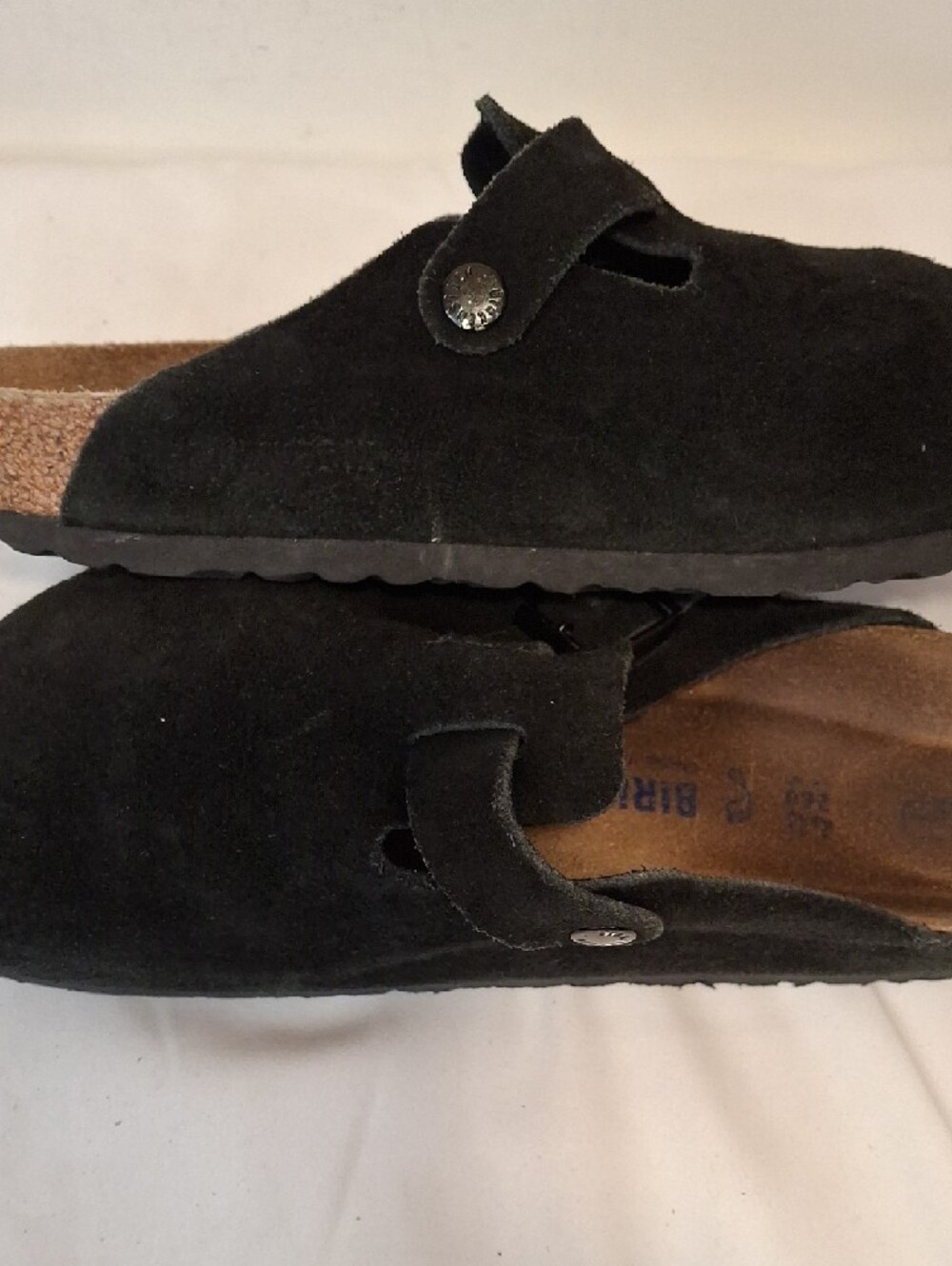Birkenstock Women's Black Suede Clog Buckle Slip On Sandals. Lightly Worn. - Picture 6 of 10